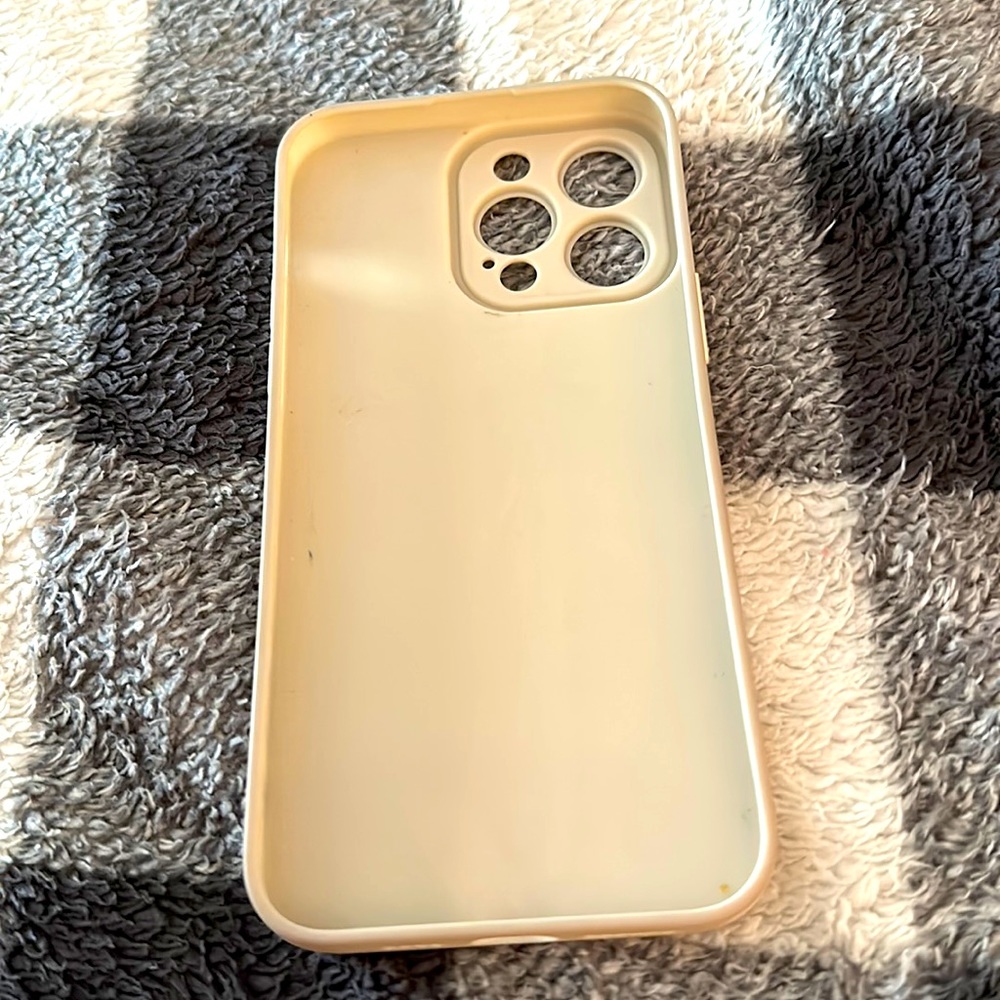 iPhone 14 Pro Max phone case.